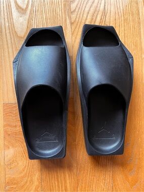 JORDAN HEX SLIDE FLIP- FLOP NEW UNISEX  Men’s Size 9 new